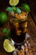 Bicchiere con Cocktail Cuba Libre
